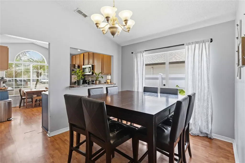 2773 Delcrest Drive Orlando FL 32817