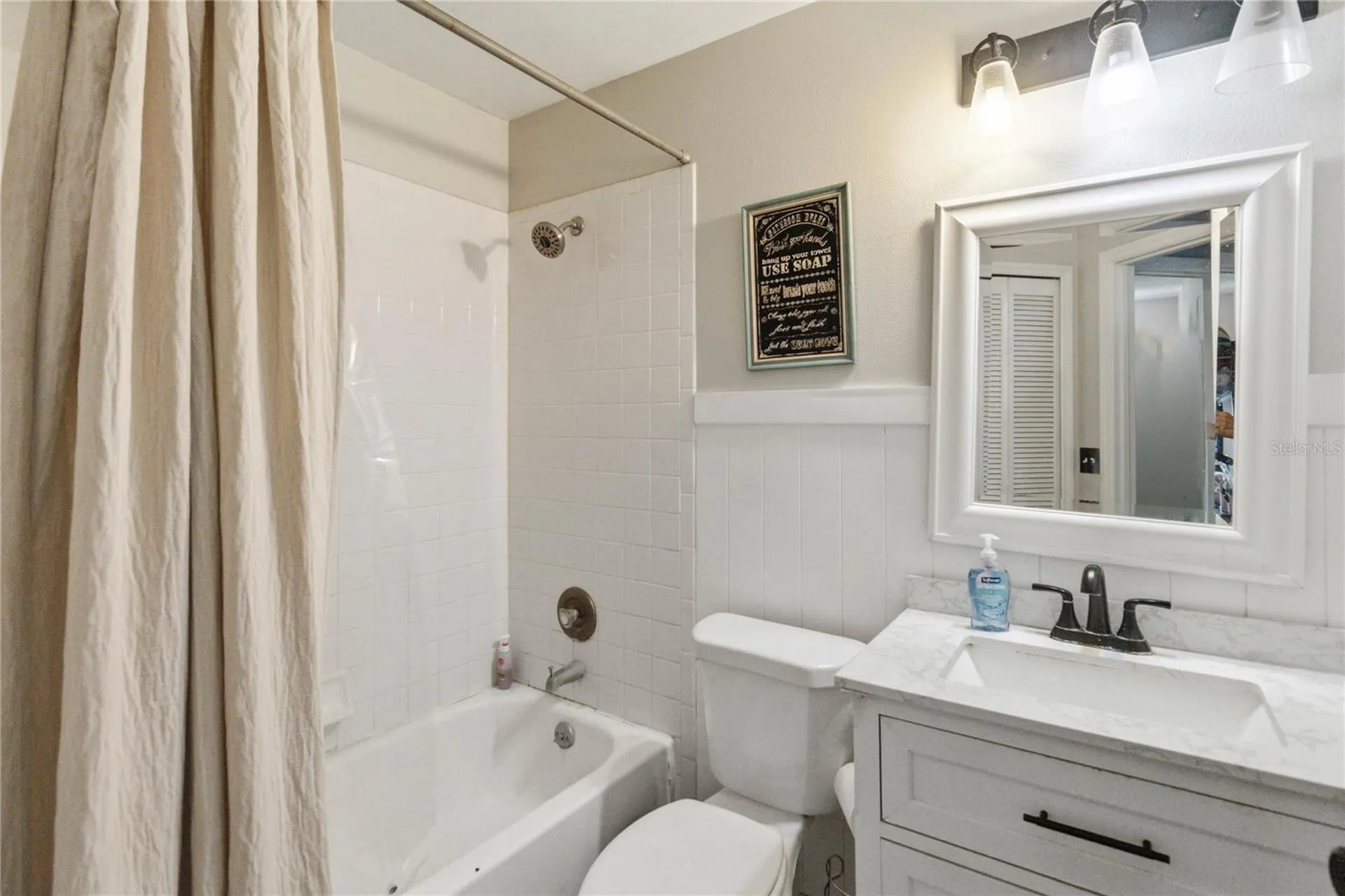 2773 Delcrest Drive Orlando FL 32817