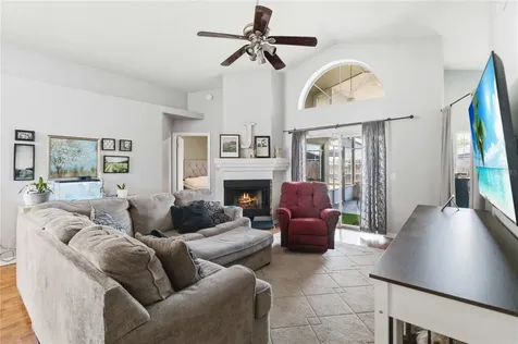 2773 Delcrest Drive Orlando FL 32817