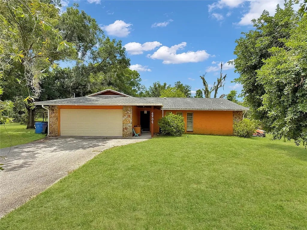 6904 Williams Road Seffner FL 33584
