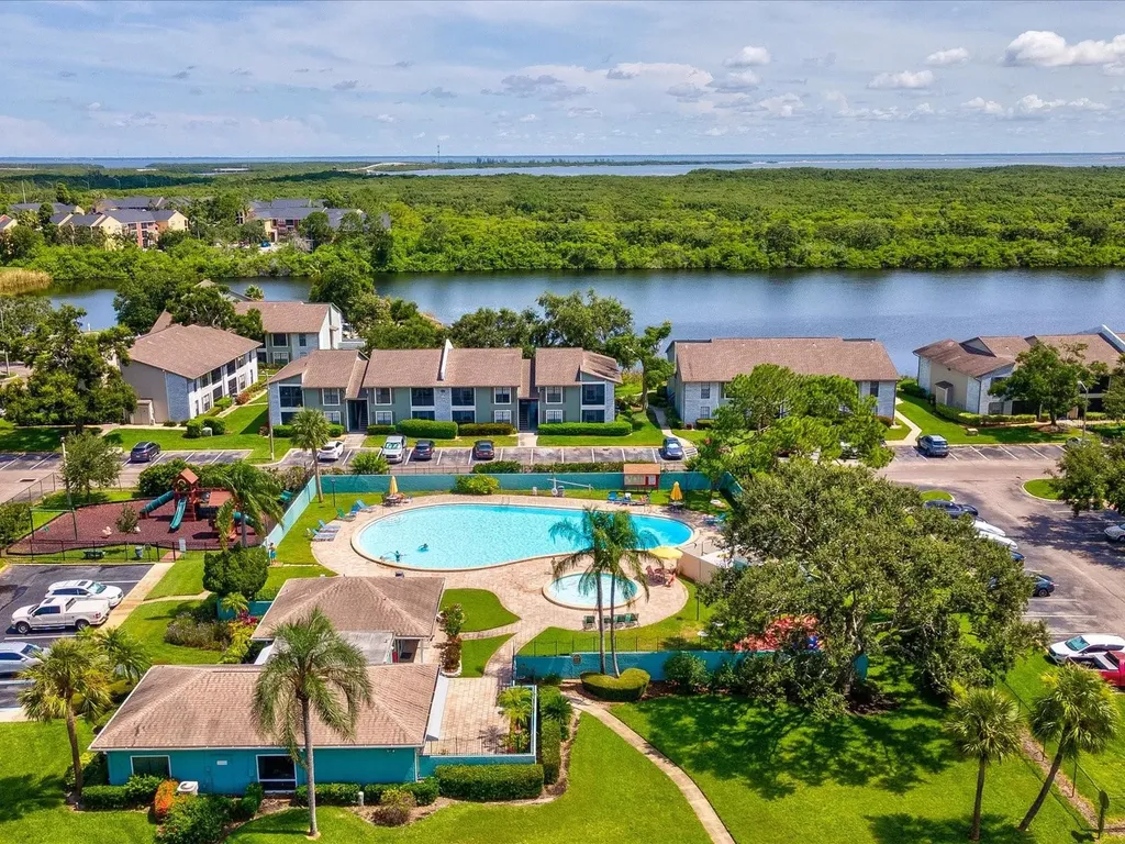 179 114th Avenue N St Petersburg FL 33716