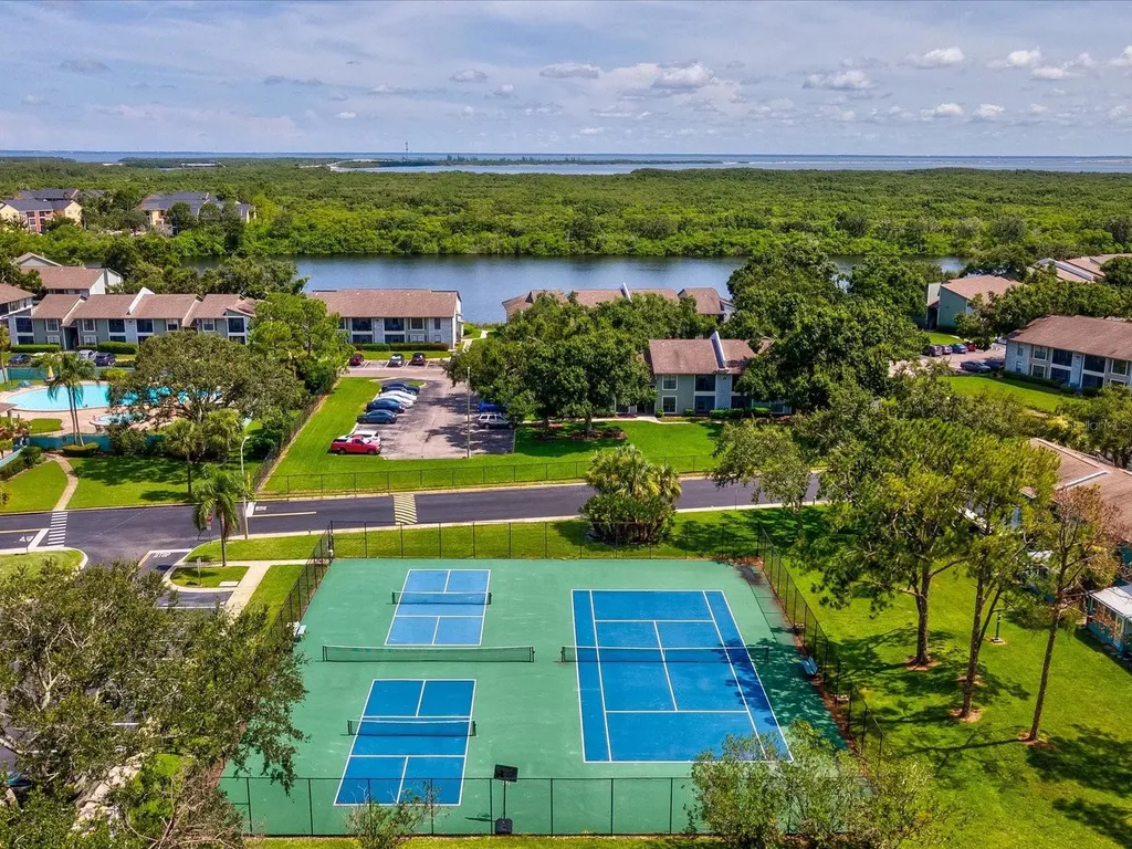 179 114th Avenue N St Petersburg FL 33716