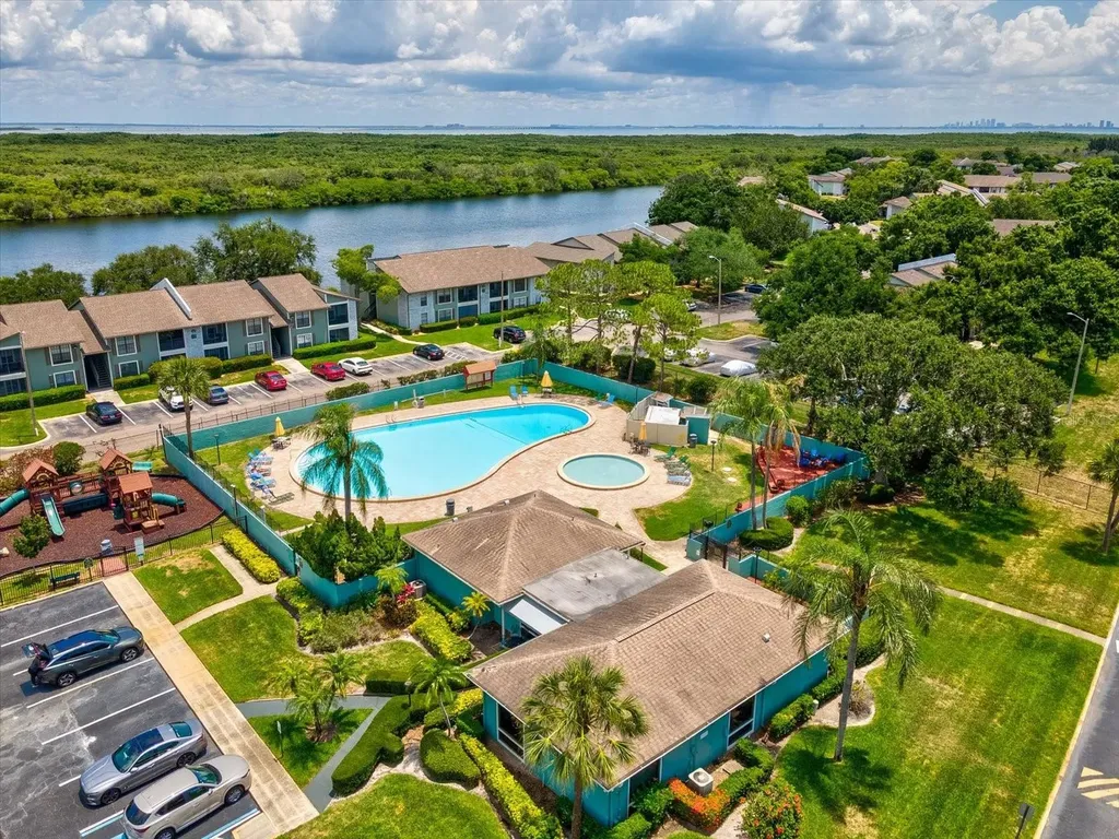 179 114th Avenue N St Petersburg FL 33716