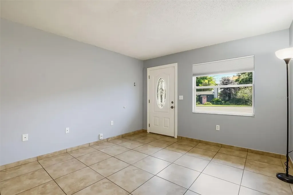 2720 S Sunrise Court Orlando FL 32806