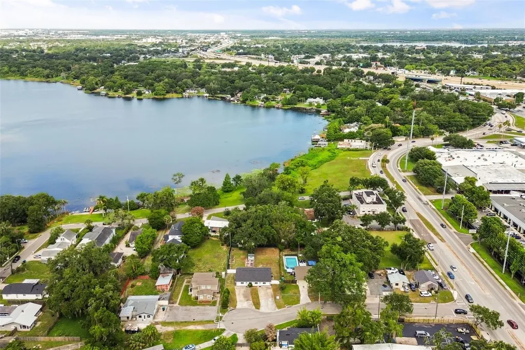 2720 S Sunrise Court Orlando FL 32806