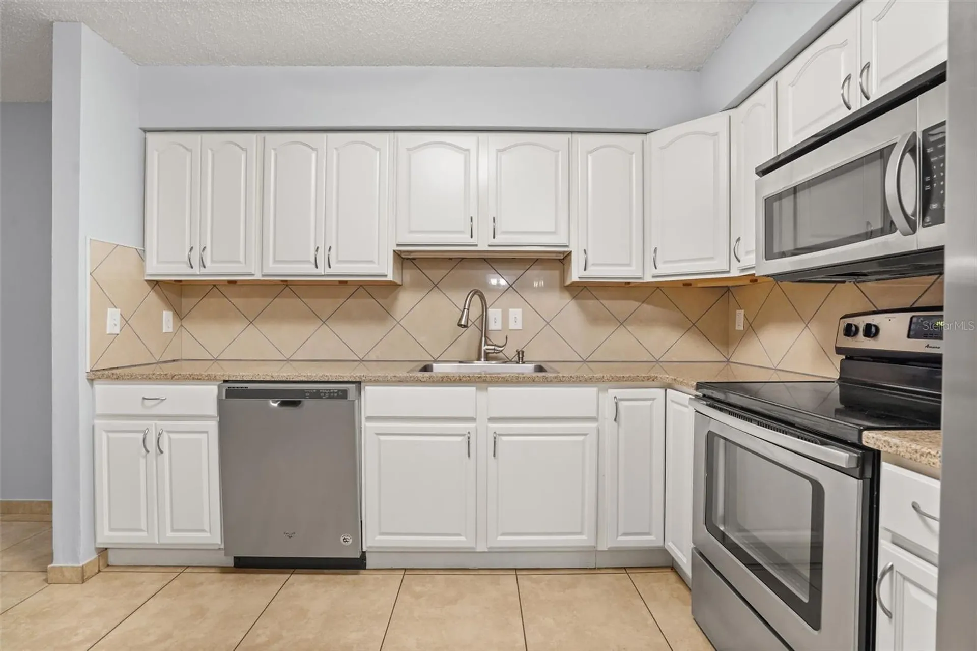 2720 S Sunrise Court Orlando FL 32806
