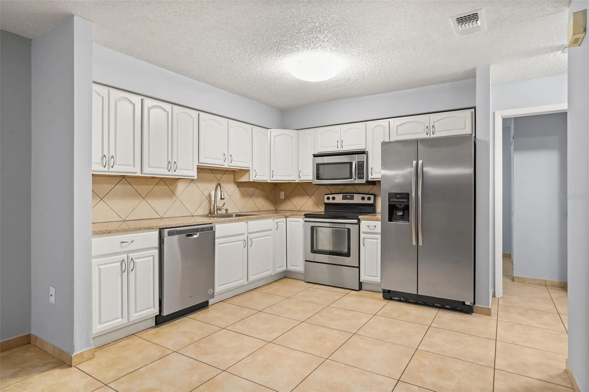 2720 S Sunrise Court Orlando FL 32806