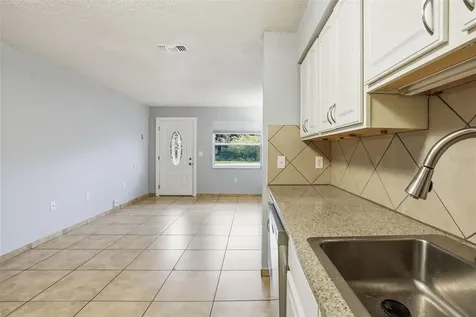 2720 S Sunrise Court Orlando FL 32806