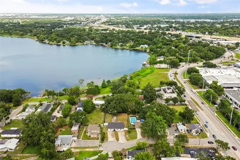 2720 S Sunrise Court Orlando FL 32806