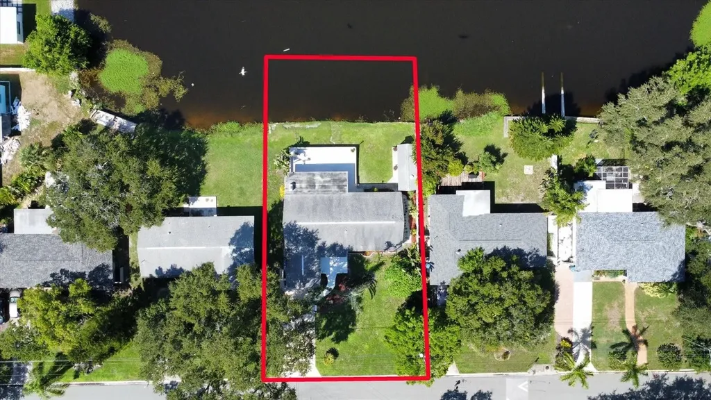 1163 60th Avenue S St Petersburg FL 33705