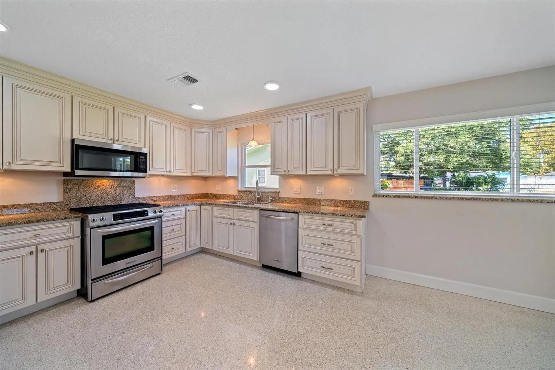 1163 60th Avenue S St Petersburg FL 33705