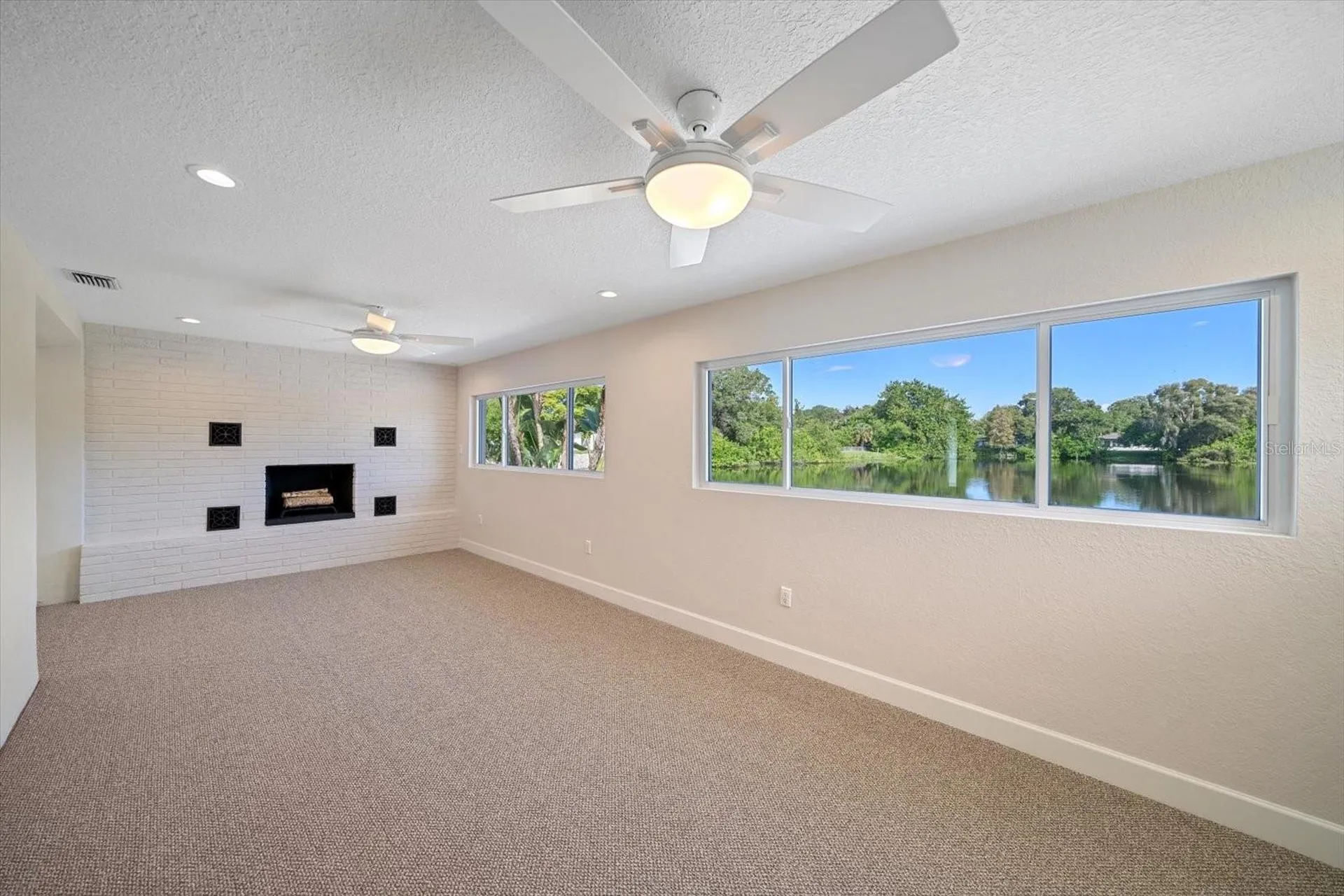 1163 60th Avenue S St Petersburg FL 33705