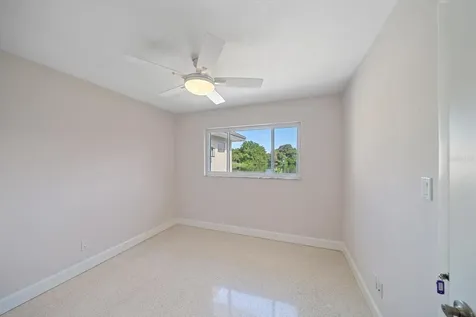 1163 60th Avenue S St Petersburg FL 33705
