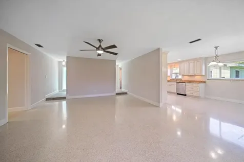 1163 60th Avenue S St Petersburg FL 33705