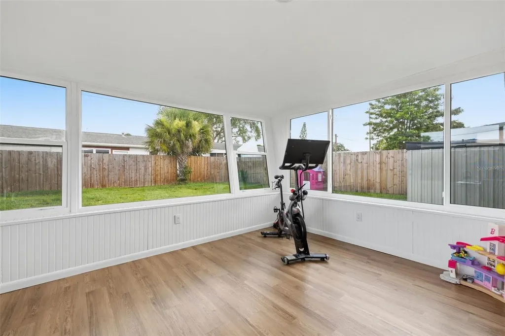 9851 52nd Street N Pinellas Park FL 33782