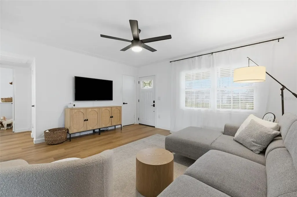 9851 52nd Street N Pinellas Park FL 33782