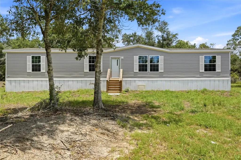 17381 NW 262nd Street Okeechobee FL 34972