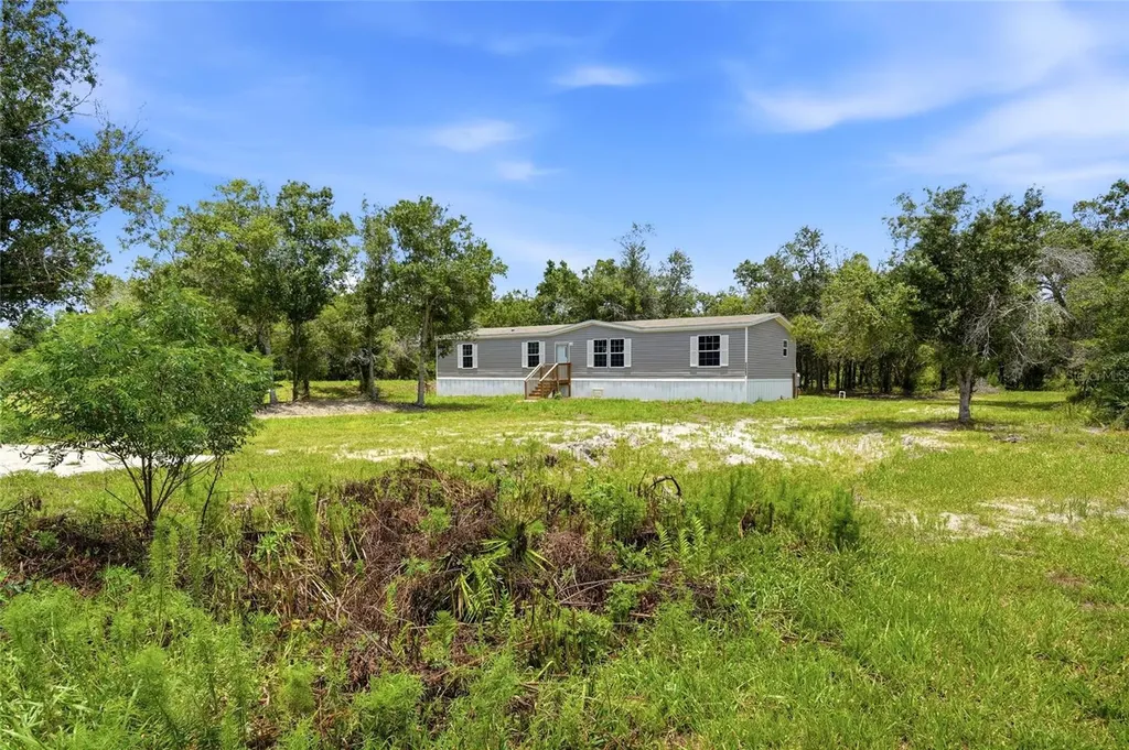17381 NW 262nd Street Okeechobee FL 34972