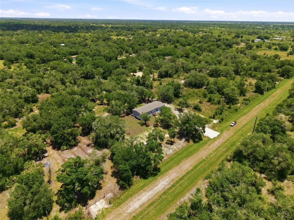 17381 NW 262nd Street Okeechobee FL 34972