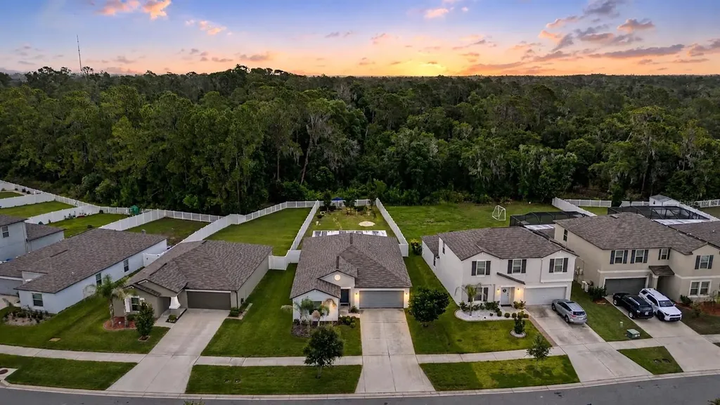 13411 Willow Bluestar Loop Riverview FL 33579