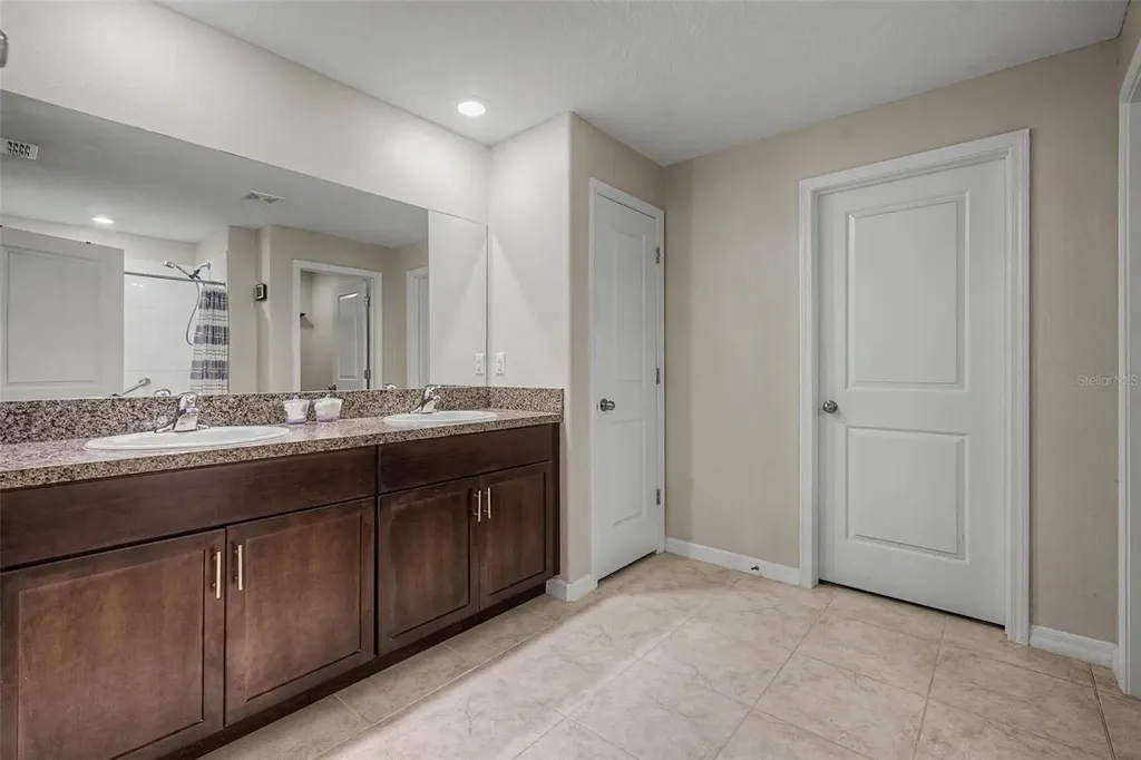 13411 Willow Bluestar Loop Riverview FL 33579