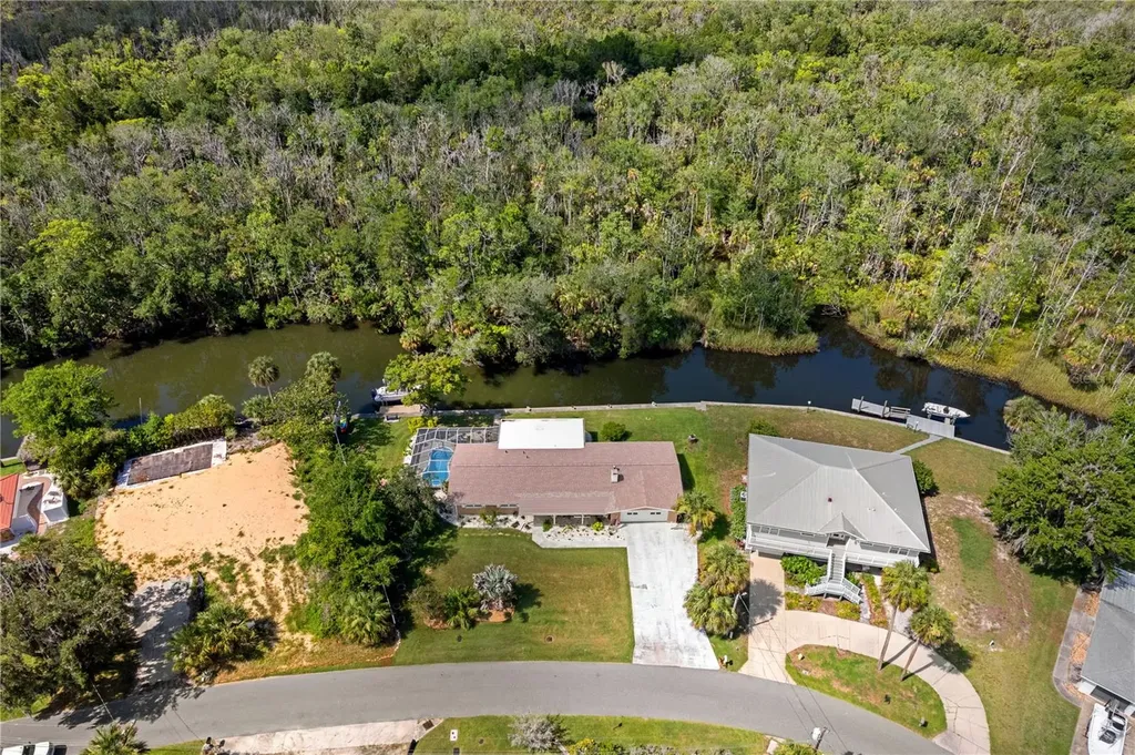 2160 N Watersedge Drive Crystal River FL 34429