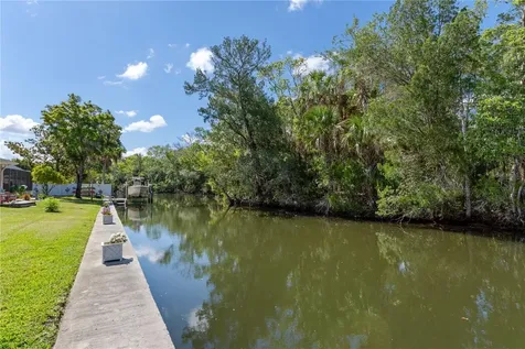 2160 N Watersedge Drive Crystal River FL 34429