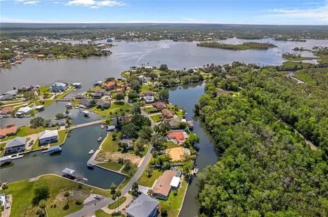 2160 N Watersedge Drive Crystal River FL 34429