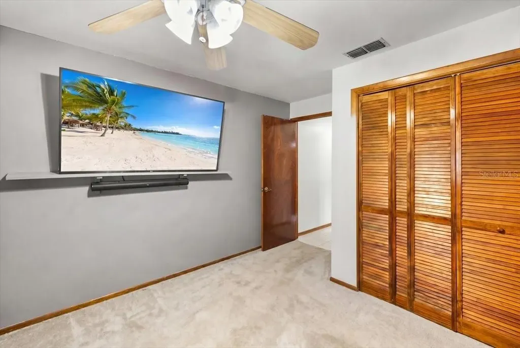 1279 Deltona Boulevard Spring Hill FL 34606