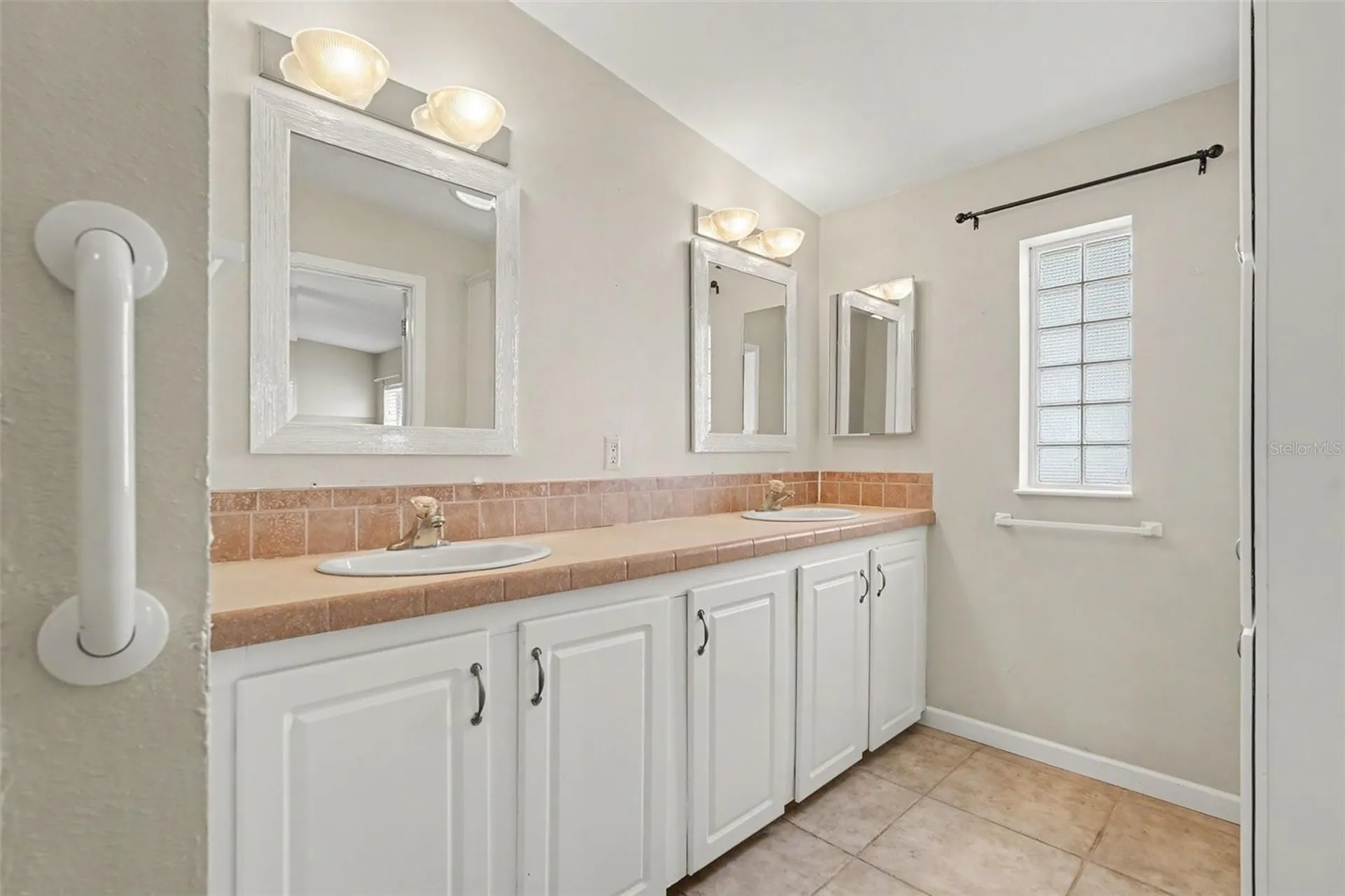 37536 Gill Avenue Zephyrhills FL 33541