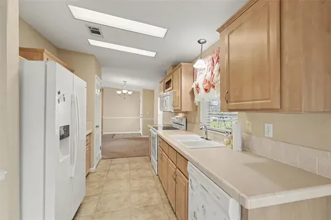37536 Gill Avenue Zephyrhills FL 33541