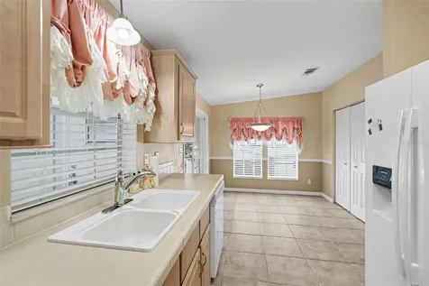 37536 Gill Avenue Zephyrhills FL 33541