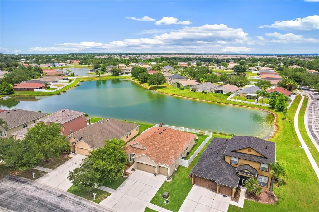 31415 Bridgegate Drive Wesley Chapel FL 33545