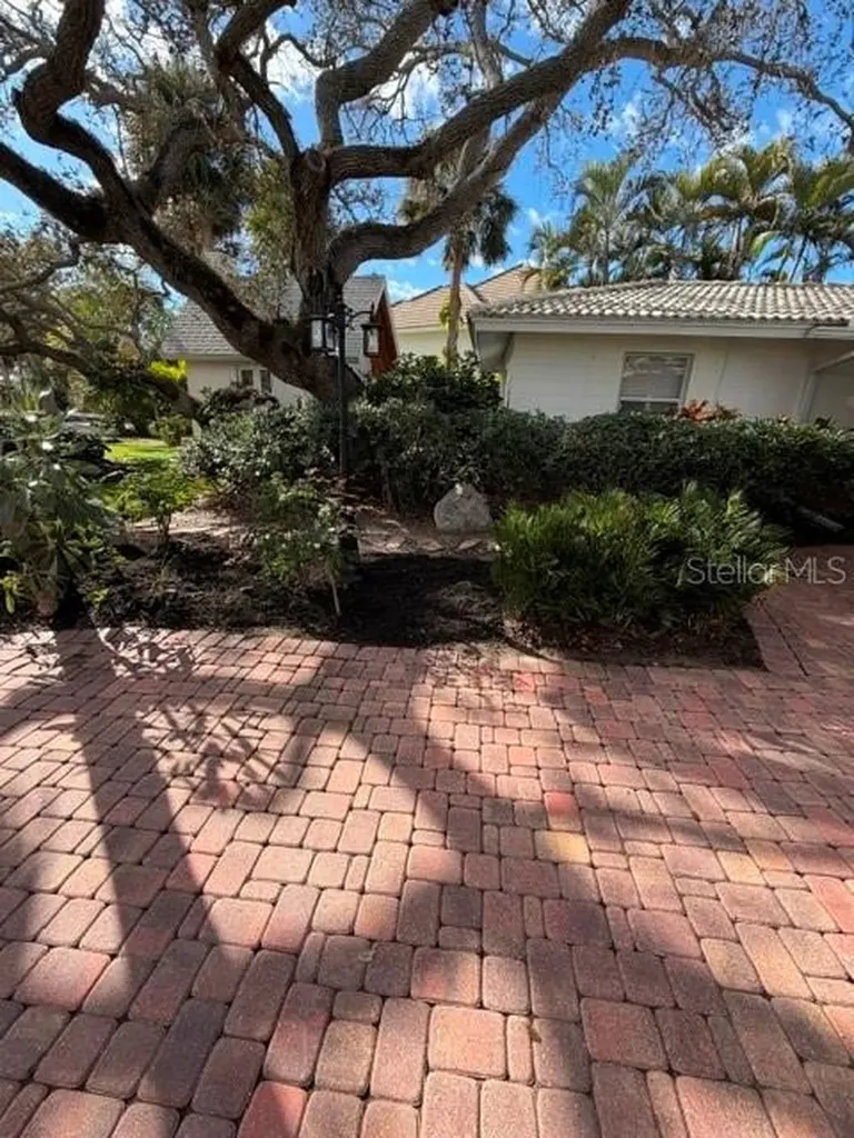 605 Lotus Lane Sarasota FL 34242