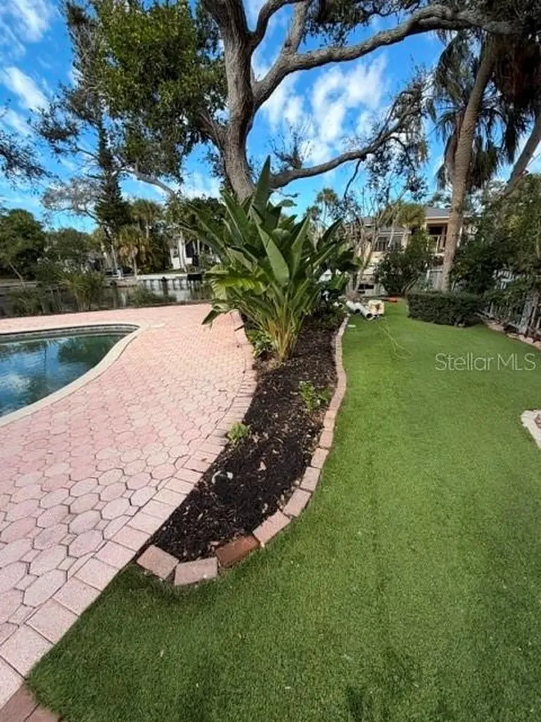605 Lotus Lane Sarasota FL 34242