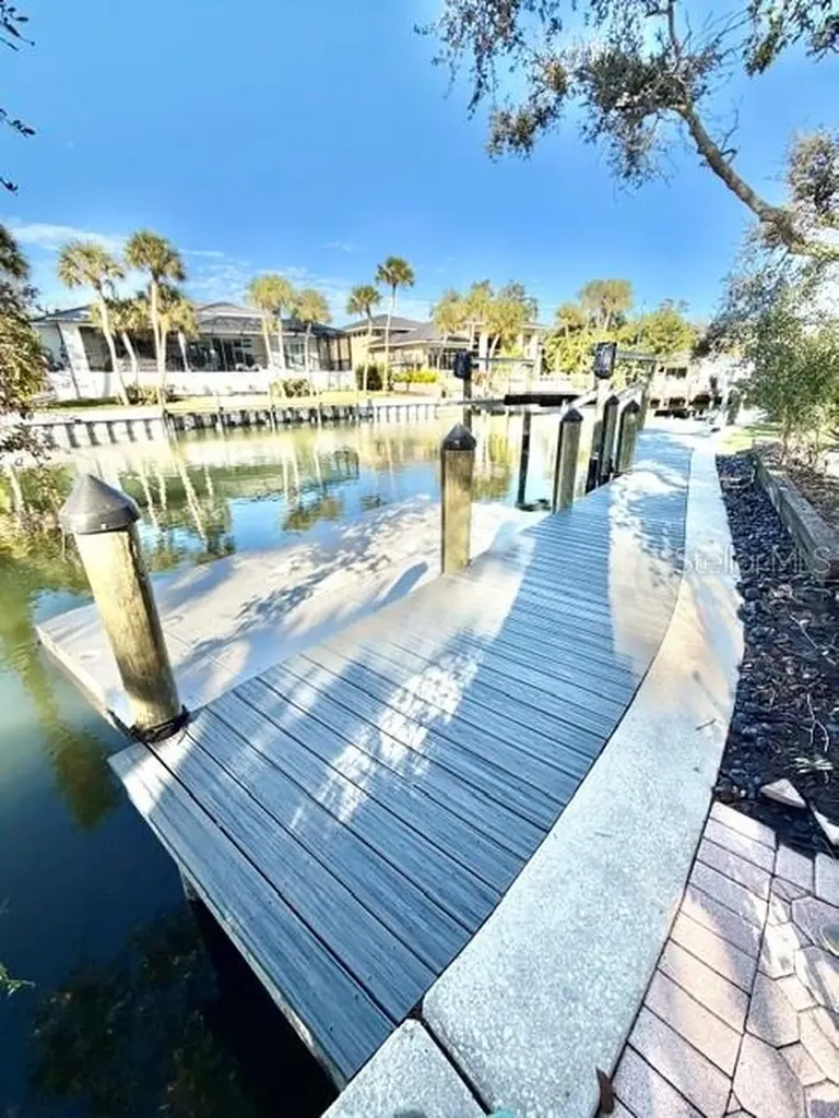 605 Lotus Lane Sarasota FL 34242