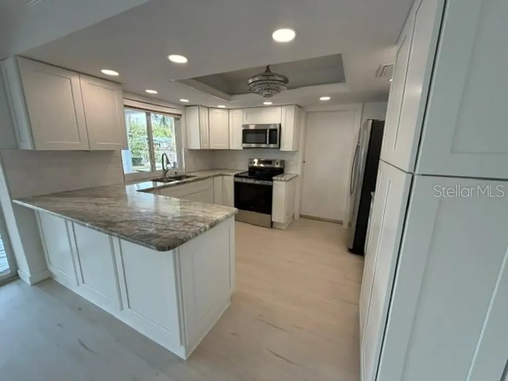 605 Lotus Lane Sarasota FL 34242