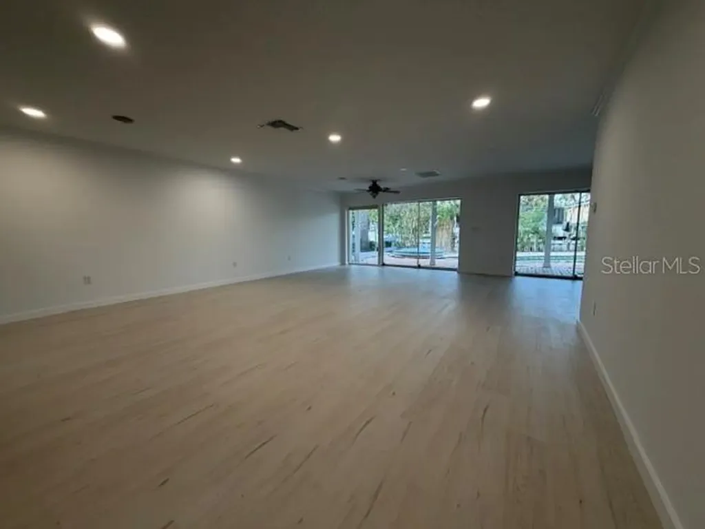 605 Lotus Lane Sarasota FL 34242