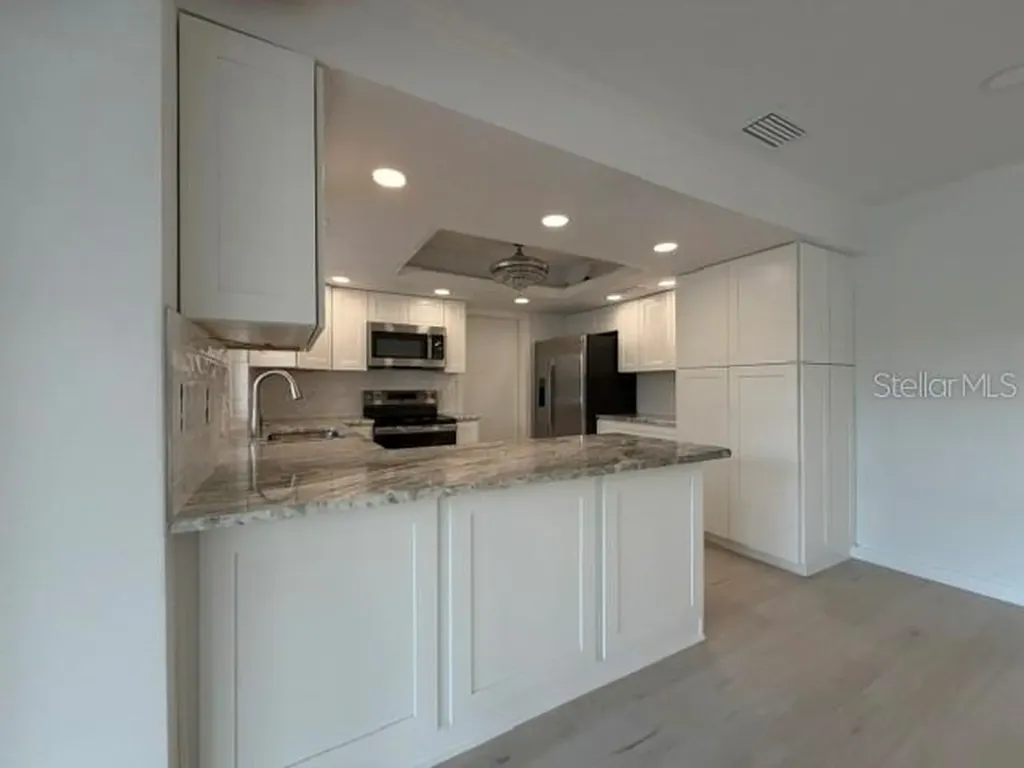 605 Lotus Lane Sarasota FL 34242