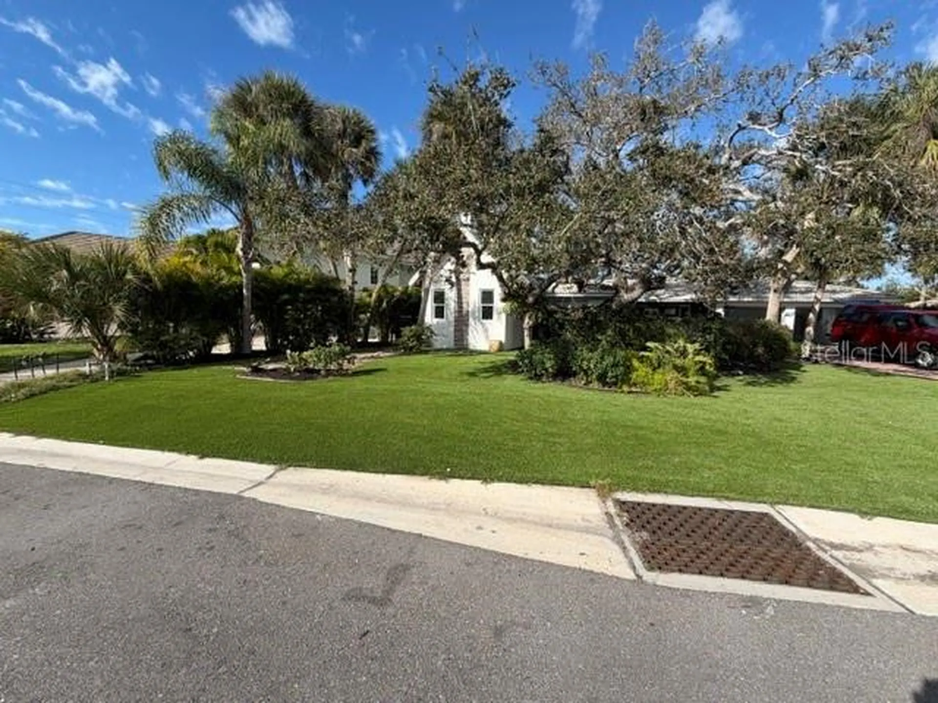 605 Lotus Lane Sarasota FL 34242