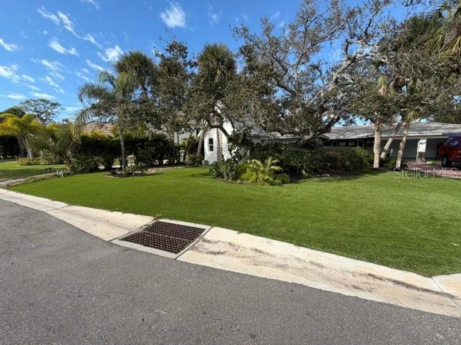 605 Lotus Lane Sarasota FL 34242