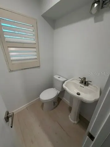 605 Lotus Lane Sarasota FL 34242