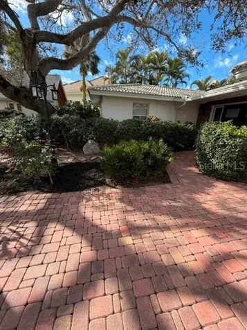 605 Lotus Lane Sarasota FL 34242