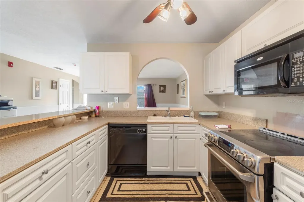 1029 Pine Ridge Circle Brandon FL 33511