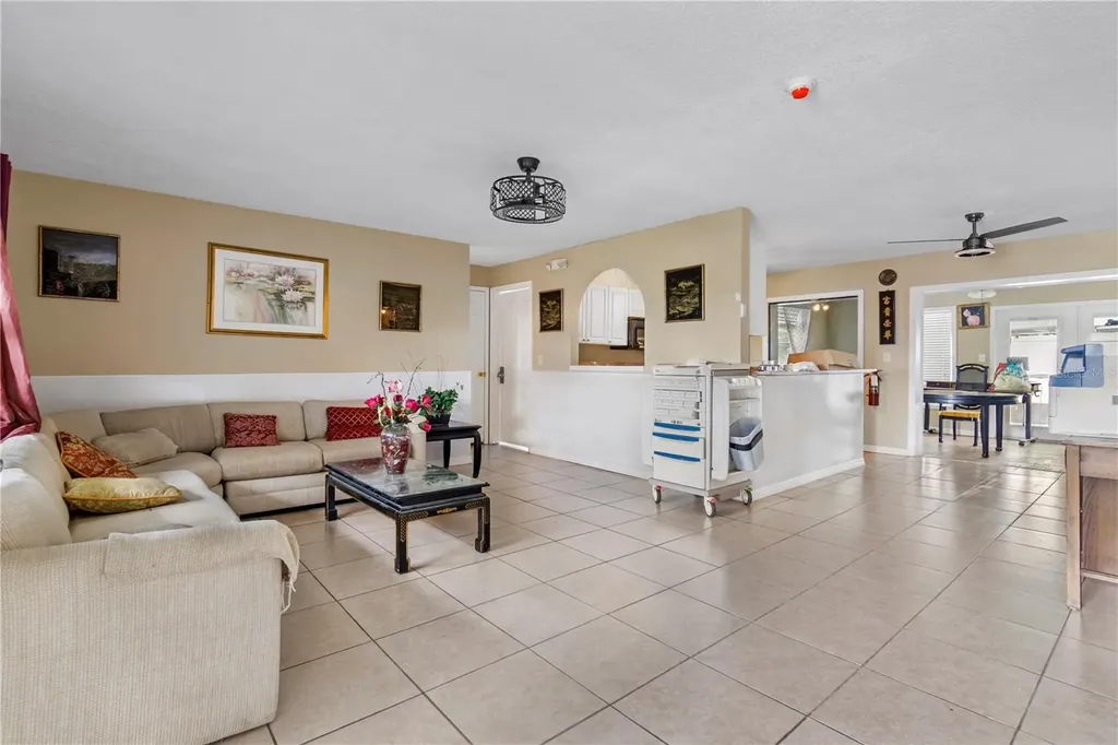 1029 Pine Ridge Circle Brandon FL 33511