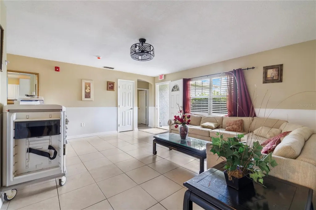 1029 Pine Ridge Circle Brandon FL 33511
