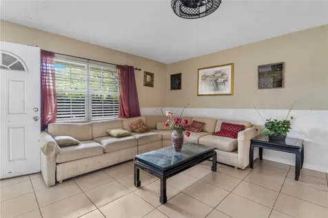 1029 Pine Ridge Circle Brandon FL 33511