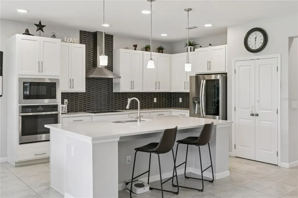 2591 Cedar Shake Court Oviedo FL 32765