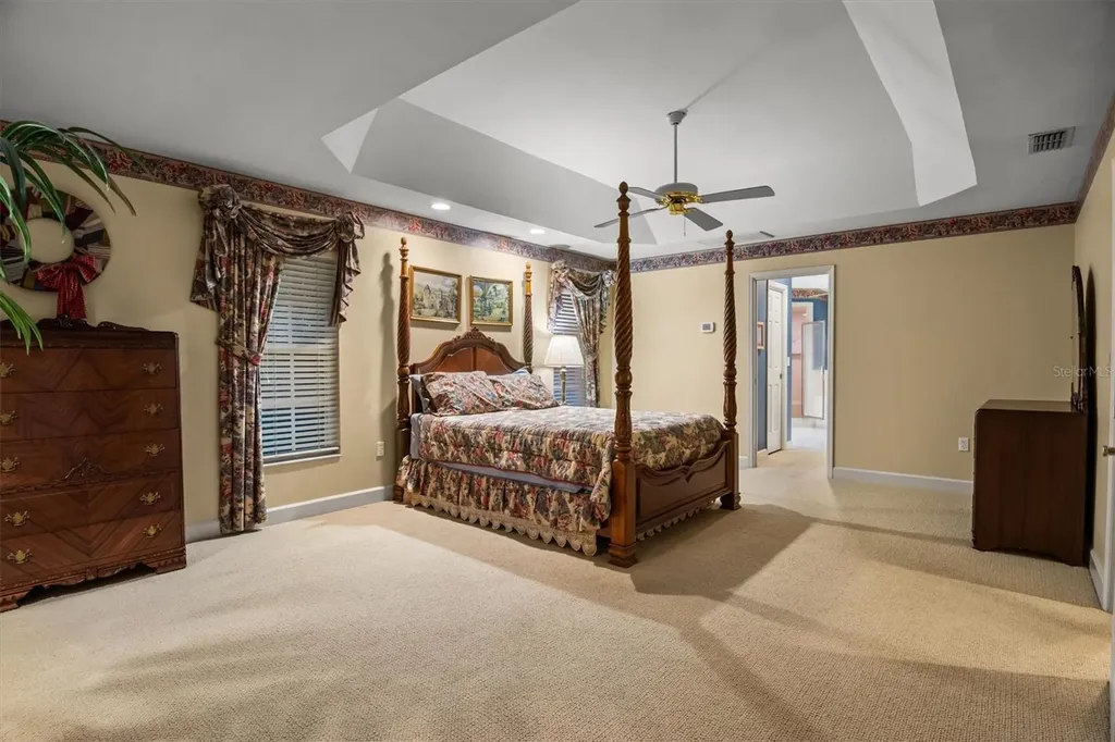 1142 Longwood Oaks Boulevard Lakeland FL 33811
