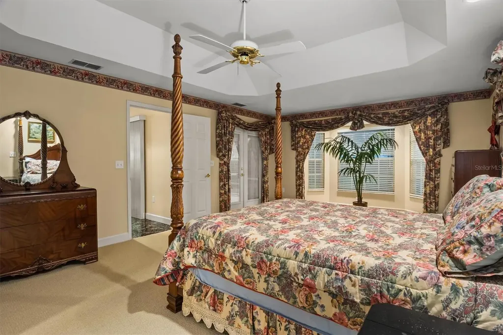 1142 Longwood Oaks Boulevard Lakeland FL 33811